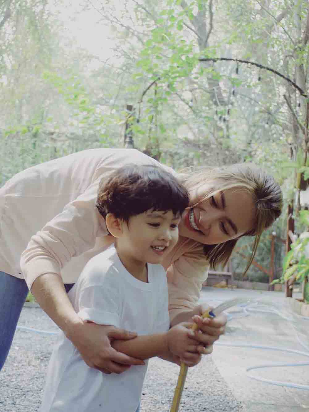 Hành xử văn minh như Ngọc Lan - Thanh Bình: Hậu ly hôn không muốn con trai bị tổn thương - 5