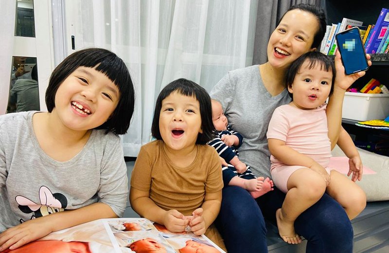 Không như đa phần những người đẹp khác của VTV, Minh Trang kết hôn sớm và liên tục sinh con. Để tập trung chăm sóc cho gia đình và những dự án cá nhân, cô đã xin nghỉ ở VTV. 
