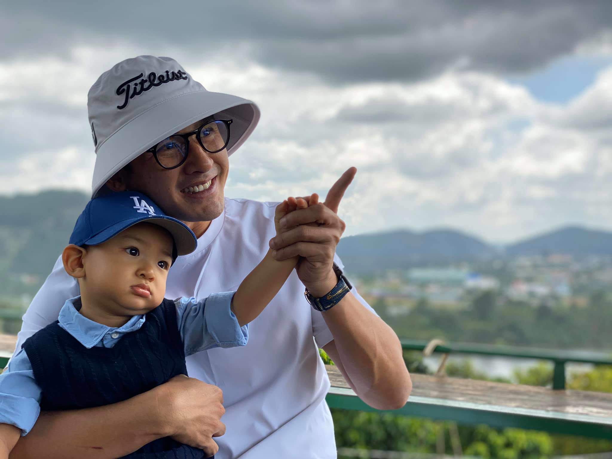 Lương Thế Thành amp;#34;đứng hìnhamp;#34; trước hành động quan tâm bố đáng yêu của con trai 18 tháng tuổi  - 6