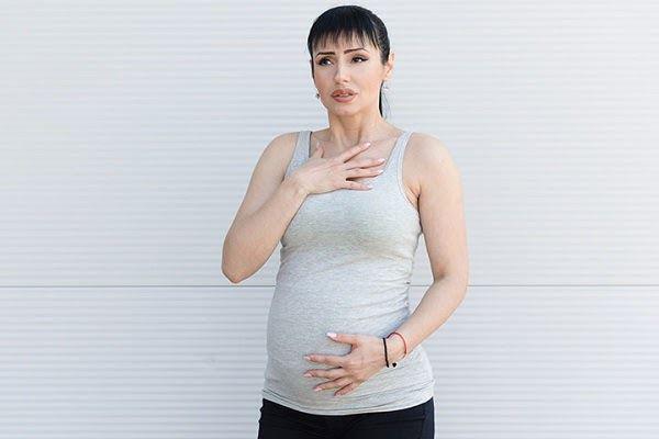 Khó thở khi mang thai từ tháng thứ 5-8 mẹ bầu cần làm gì? - 2