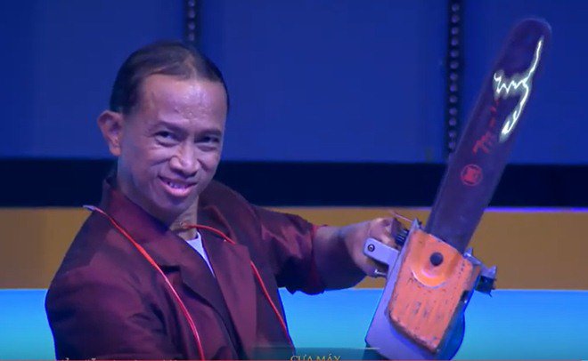 Hari Won, Võ Hoàng Yến nghẹn ngào nhìn anh xe ôm hôn vợ khóc sau khi suýt mất mạng - 17