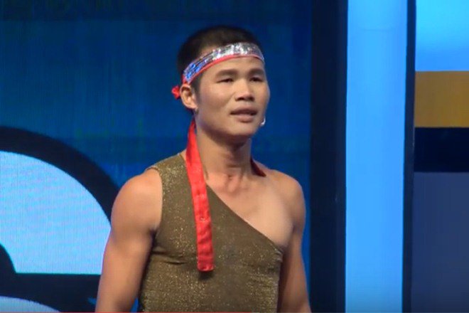 Hari Won, Võ Hoàng Yến nghẹn ngào nhìn anh xe ôm hôn vợ khóc sau khi suýt mất mạng - 2