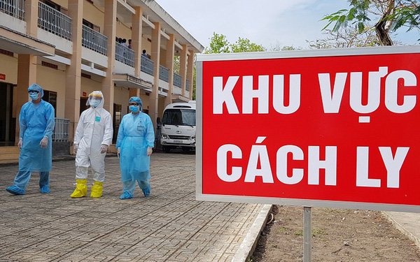 tiep xuc voi ban co me nhiem covid-19, 3 du hoc sinh tu nguyen cach ly - 1