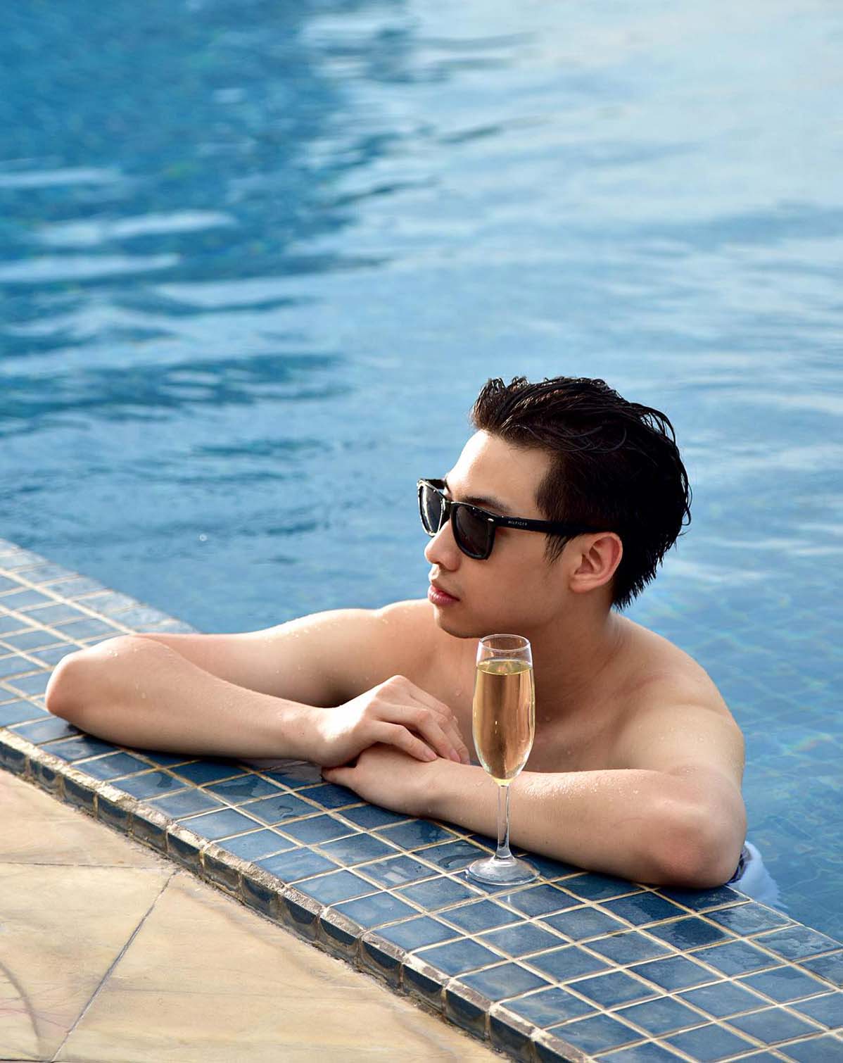 Con riêng của chồng Hà Kiều Anh: Soái ca của gia đình, rất yêu thương các em - 9