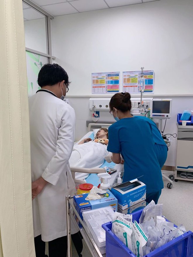 Ngọc Lan đau đớn nhập viện trong đêm, xin bác sĩ cứu mình để nuôi con - 1