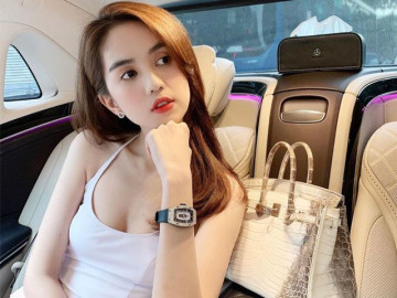 Ngọc Trinh xách lại chiếc túi 1,5 tỷ từng bị cho là đồ nhái ba năm trước