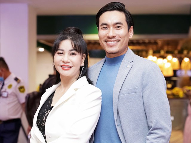 Cát Phượng lộ diện sau khi bị xử phạt 10 triệu đồng, tháp tùng Kiều Minh Tuấn ra mắt phim