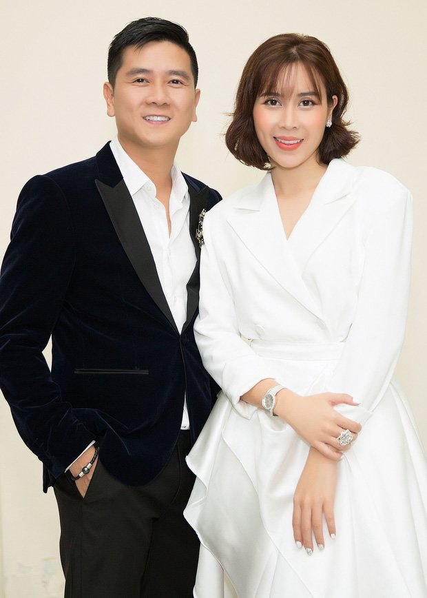 Hồ Hoài Anh tặng nhẫn kim cương, viết thư tay khẳng định yêu vợ sau khi amp;#34;gương vỡ lại lànhamp;#34; - 4