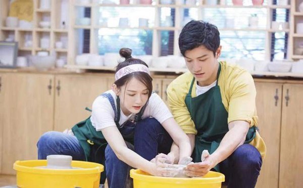 Sau nhiều năm là amp;#34;gái ếamp;#34;, cô gái bị Hoắc Kiến Hoa bỏ giờ được chiều như bà hoàng - 4