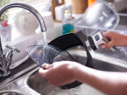 Nhà đẹp - 3 bước vệ sinh nồi chiên không dầu sạch nhanh, bền bỉ mấy năm không hỏng
