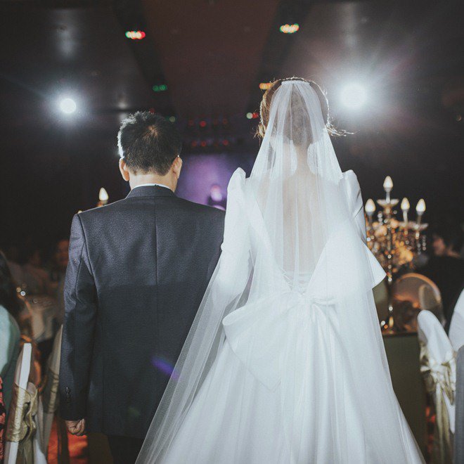 Đám cưới amp;#34;cổ tíchamp;#34; xúc động của BTV Thời sự VTV Cẩm Tú và trai đẹp Người Ấy Là Ai - 3