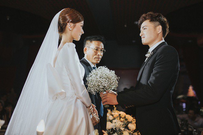 Đám cưới amp;#34;cổ tíchamp;#34; xúc động của BTV Thời sự VTV Cẩm Tú và trai đẹp Người Ấy Là Ai - 1