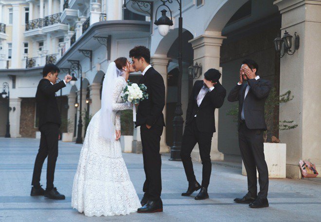 Đám cưới amp;#34;cổ tíchamp;#34; xúc động của BTV Thời sự VTV Cẩm Tú và trai đẹp Người Ấy Là Ai - 12