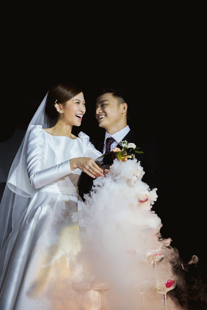 Đám cưới amp;#34;cổ tíchamp;#34; xúc động của BTV Thời sự VTV Cẩm Tú và trai đẹp Người Ấy Là Ai - 8