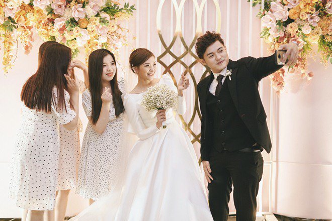 Đám cưới amp;#34;cổ tíchamp;#34; xúc động của BTV Thời sự VTV Cẩm Tú và trai đẹp Người Ấy Là Ai - 10