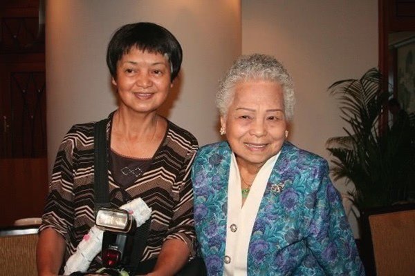 Đám tang mẹ amp;#34;thần bàiamp;#34; Châu Nhuận Phát: Cả làng giải trí không ai đến dự - 2