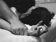 Tin tức - Nghe tiếng rên rỉ khi đang dạy học trực tuyến, cô giáo phát hiện sự thật động trời