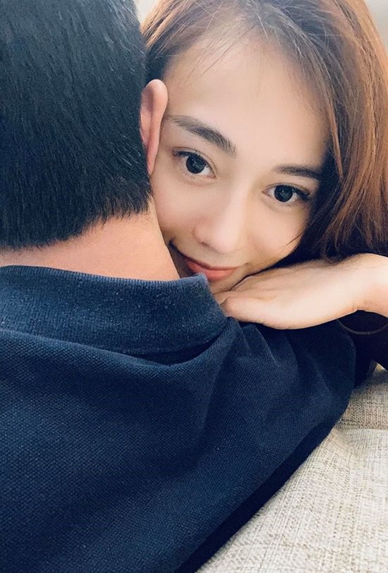 phuong oanh: "toi dang hanh phuc voi ban trai hon 2 tuoi nhung hon nhan van rat xa voi" - 1