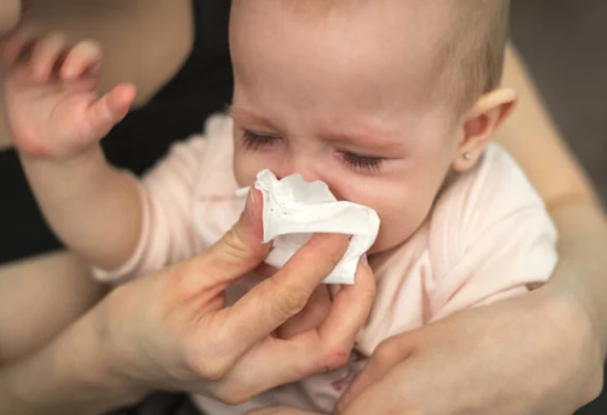 Trẻ sơ sinh bị sổ mũi: Vệ sinh mũi đúng cách và điều trị nhanh khỏi - 1