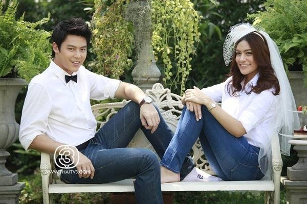 Bông hồng lai đẹp nhất đất Thái và chuyện tình bị ghét bỏ vì mang tiếng amp;#34;ăn cháo đá bátamp;#34; - 7