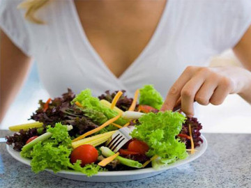 Làm đẹp da, giảm cân, giữ dáng và tăng cường sức khỏe bằng cách ăn chay trường, nên hay không?