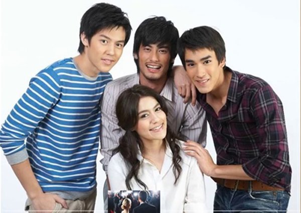 Bông hồng lai đẹp nhất đất Thái và chuyện tình bị ghét bỏ vì mang tiếng amp;#34;ăn cháo đá bátamp;#34; - 3