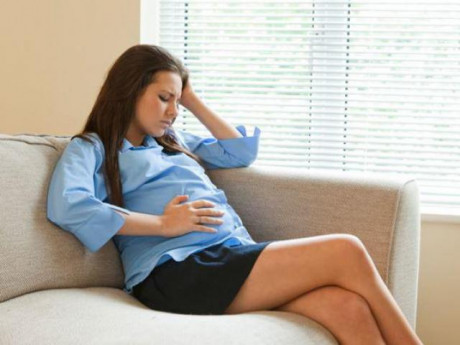 Bà bầu bị trĩ có sinh thường được không, có nguy hiểm không?