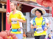 Làm vợ - Chàng Tây bán nhà đi vòng quanh thế giới, cầu hôn 8X Thái Bình bằng 2 chiếc nhẫn tre