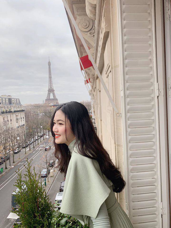Chị em ruột cùng là Á hậu, cùng lấy chồng đại gia và mang bầu trước cưới ở tuổi 24 - 7
