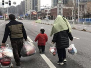 Tin tức - Gia đình bí mật sống trong chợ hải sản Hoa Nam ở Vũ Hán, cả nhà xét nghiệm âm tính