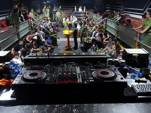 Hot girl Ngân 98 và 44 dân chơi dương tính với ma túy trong quán bar