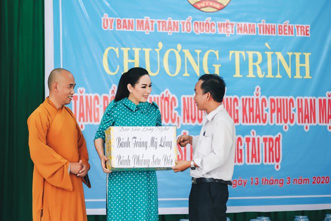 Phi Nhung đi cứu trợ, ra MV kêu gọi ủng hộ bà con miền Tây bị hạn mặn - 12