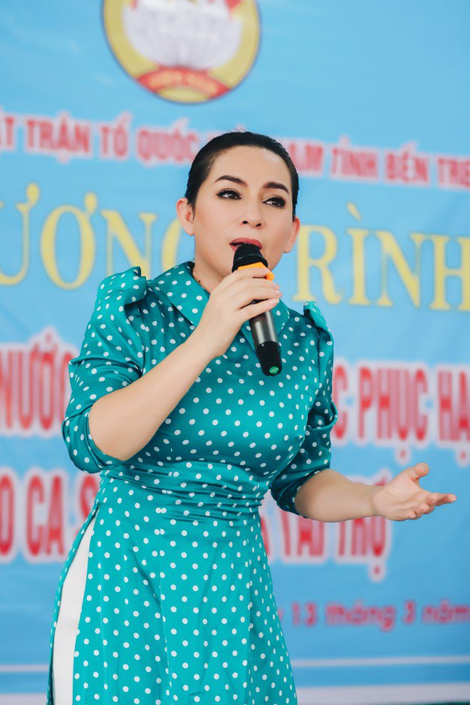 Phi Nhung đi cứu trợ, ra MV kêu gọi ủng hộ bà con miền Tây bị hạn mặn - 9