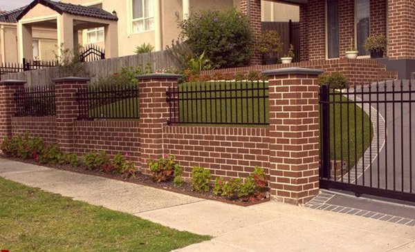 Các mẫu hàng rào xây gạch đẹp phù hợp với mọi ngôi nhà - 4