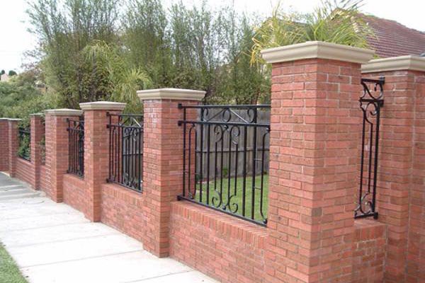 Các mẫu hàng rào xây gạch đẹp phù hợp với mọi ngôi nhà - 1