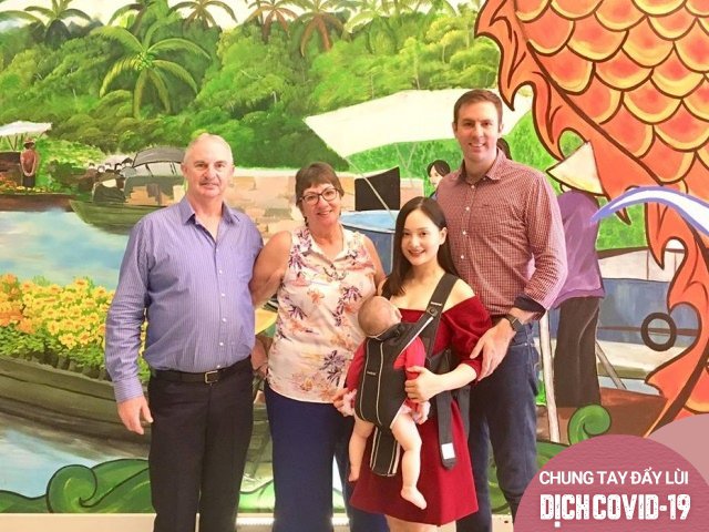 Sao Việt 24h: Bố mẹ chồng Lan Phương buồn vì phải hủy chuyến bay sang Việt Nam thăm cháu