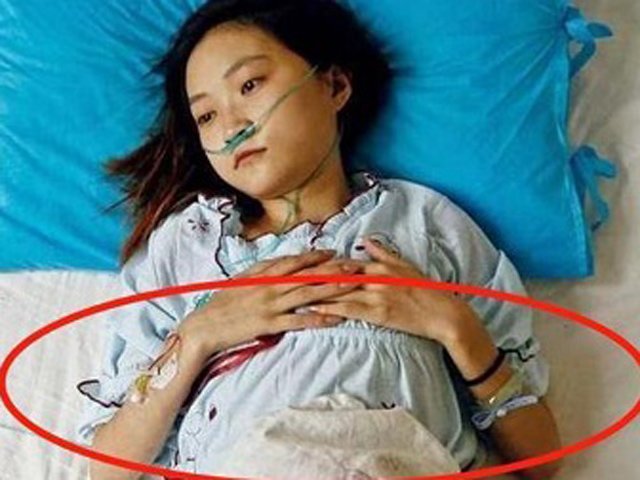 Nữ sinh 18 tuổi phá thai 4 lần, người mẹ biết chuyện nói một câu khiến ai cũng sốc