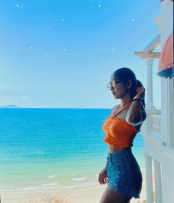 Sau nghi vấn nối lại tình cũ với Quang Hải, Nhật Lê tự tin lên MXH khoe dáng gợi cảm - 4