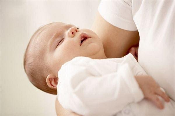 Trẻ sơ sinh thở khò khè có sao không và các cách khắc phục - 1