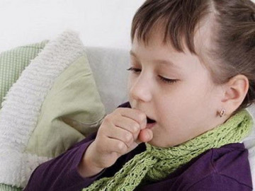 Cách hạ sốt cho trẻ bị viêm họng hiệu quả và an toàn nhất