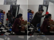 Clip Eva - Bày trò chọc vợ, ông bố bị hai cô con gái "gài bẫy" và cái kết dở khóc dở cười