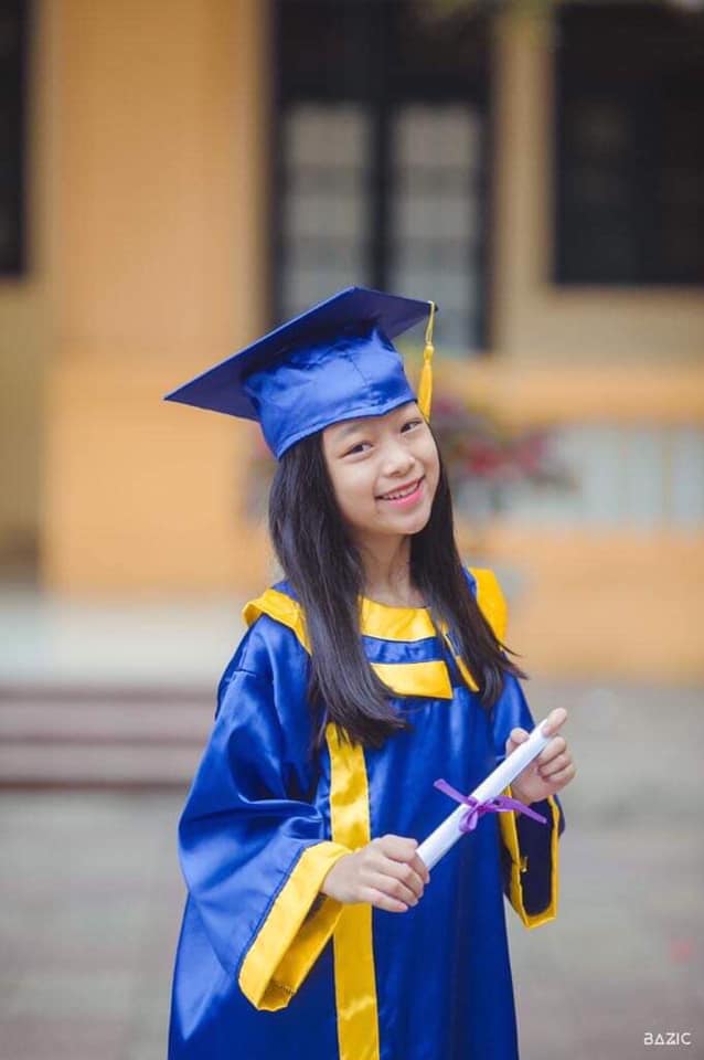 Bản sao H’hen Niê là siêu mẫu nhí đắt show nhất HN, tham gia nghệ thuật từ khi 3 tuổi - 9