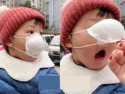 Làm mẹ - Thấy con khó chịu, bố lật khẩu trang xem tình hình, biểu cảm của bé nhìn "tội ghê"