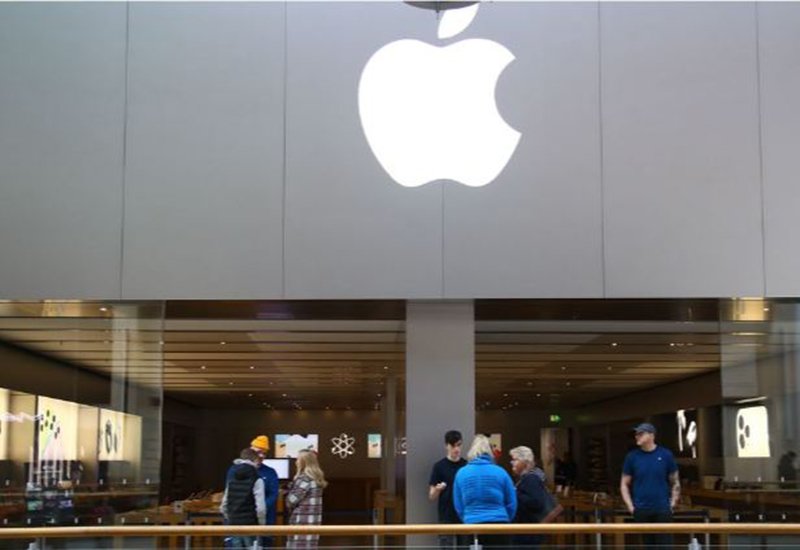 Một cửa hàng của Apple tại thủ đô Cardiff, xứ Wales, Vương quốc Anh, vắng khách sau khi dịch COVID-19 bùng phát.
