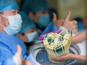 Sức khỏe - Giải đáp thắc mắc phòng COVID-19: Làm gì để quần áo, chăn màn không lây lan virus corona mới?