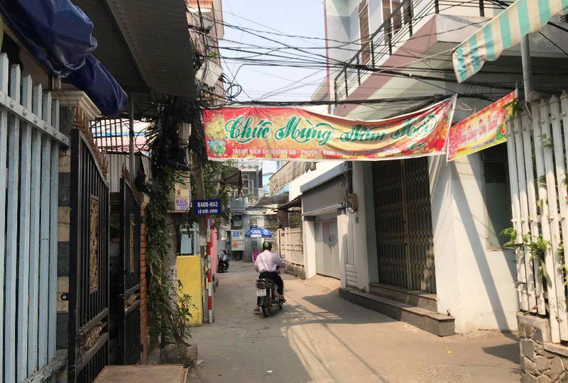 Chồng và người thân của nữ bệnh nhân thứ 35 trốn khu cách ly về nhà - 3