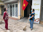 Tin tức - Chuyện cảm động trên vỉa hè Trúc Bạch ngày đầu hết cách ly