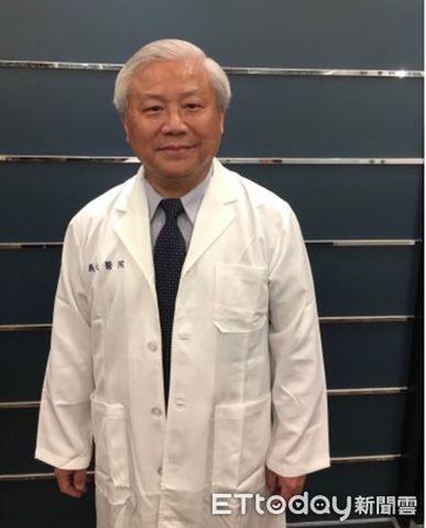 Chàng trai trẻ cầu cứu bác sĩ vì không đáp ứng nổi nhu cầu amp;#34;chuyện ấyamp;#34; cho bạn gái - 1