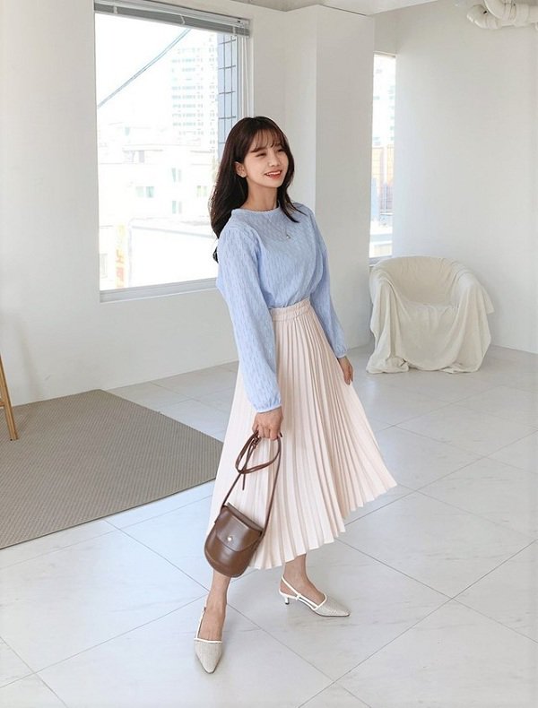 CHÂN VÁY XẾP LY màu xanh dương nhạt Olioli Fashion - Chân váy |  ThờiTrangNữ.vn