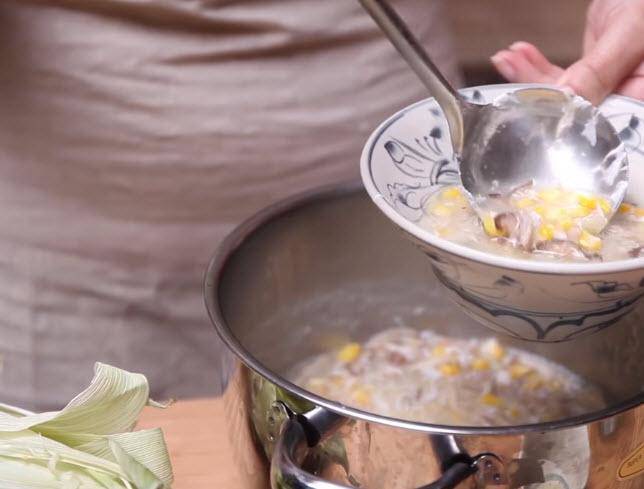 3 cách nấu súp gà cho bé trên 1 tuổi khiến bé thích mê - 6